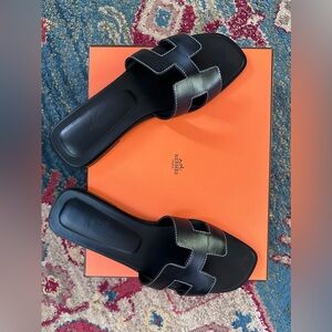 EUC Hermes Oran Sandals 38.5